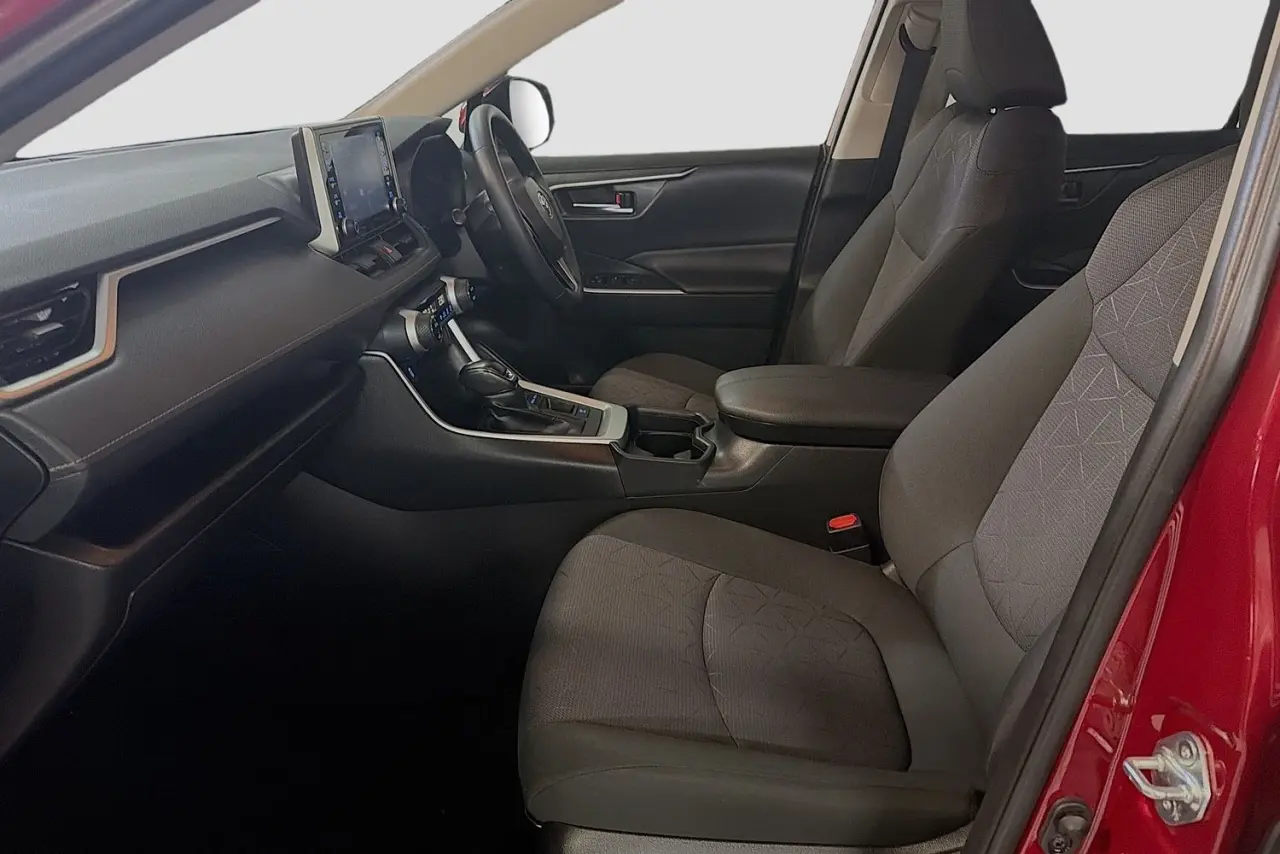 2019 Toyota RAV4 Gallery Image 25
