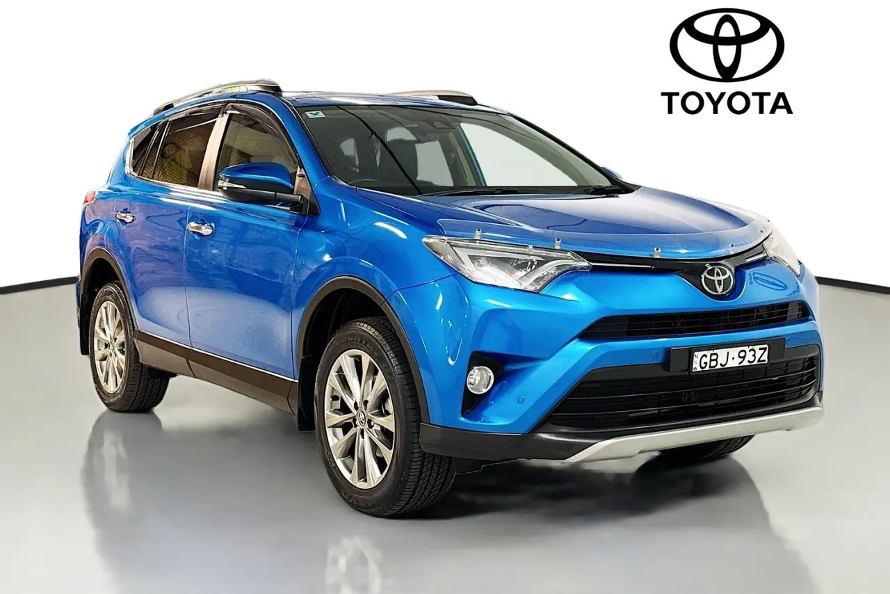 2017 Toyota RAV4 Gallery Image 1
