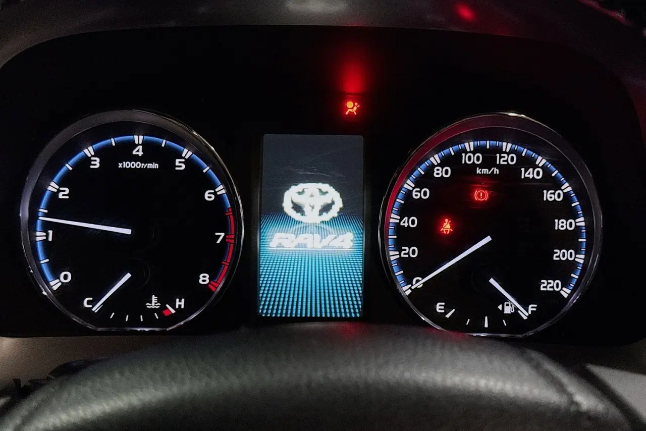 2017 Toyota RAV4 Gallery Image 22