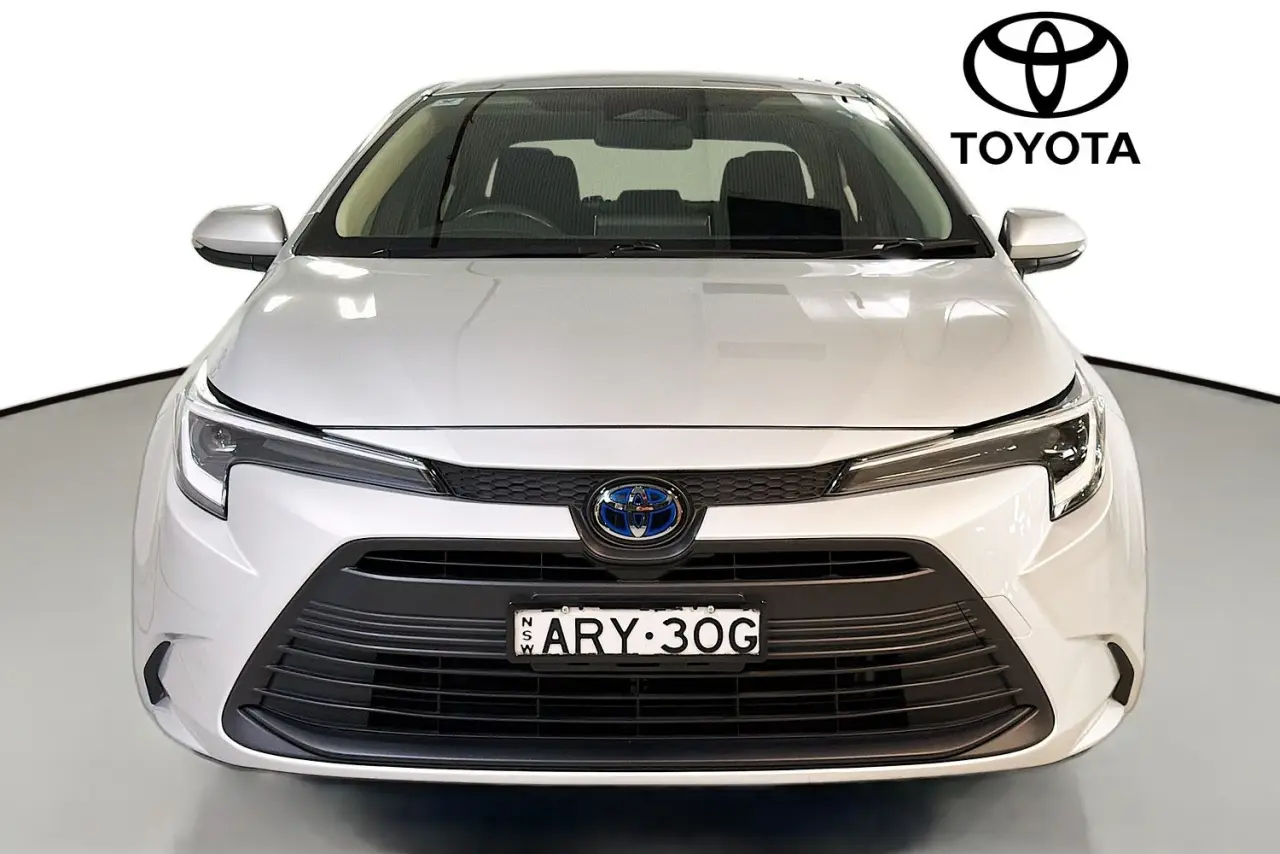2024 Toyota Corolla Gallery Image 2