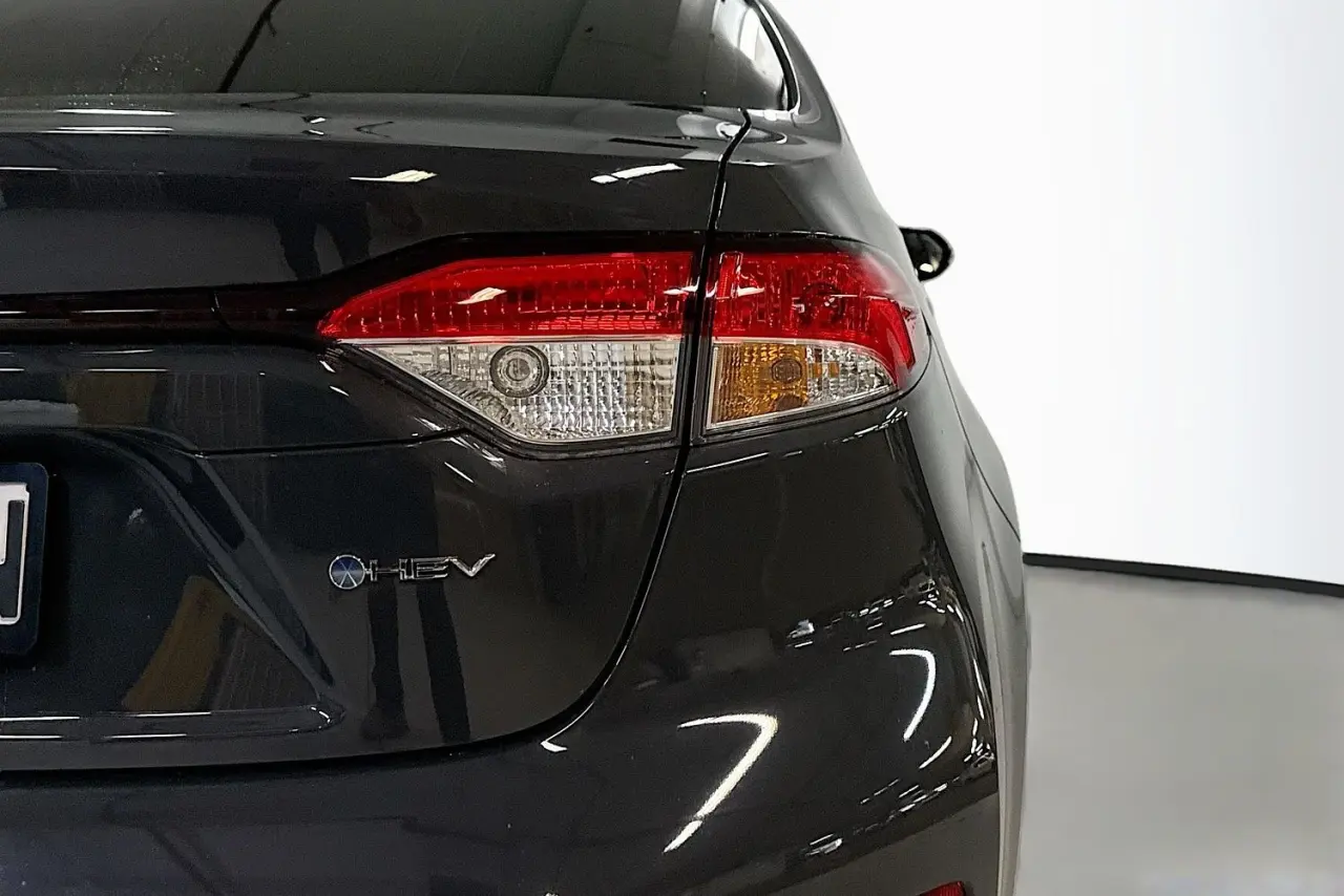 2025 Toyota Corolla Gallery Image 9
