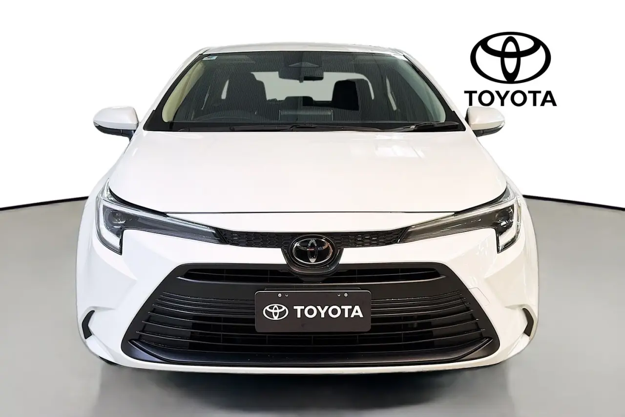 2025 Toyota Corolla Gallery Image 2