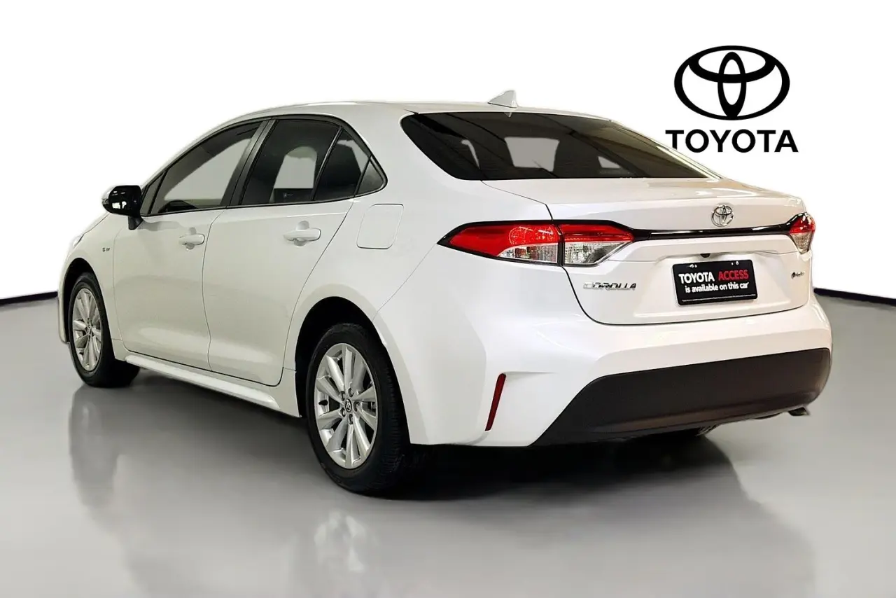2025 Toyota Corolla Gallery Image 6