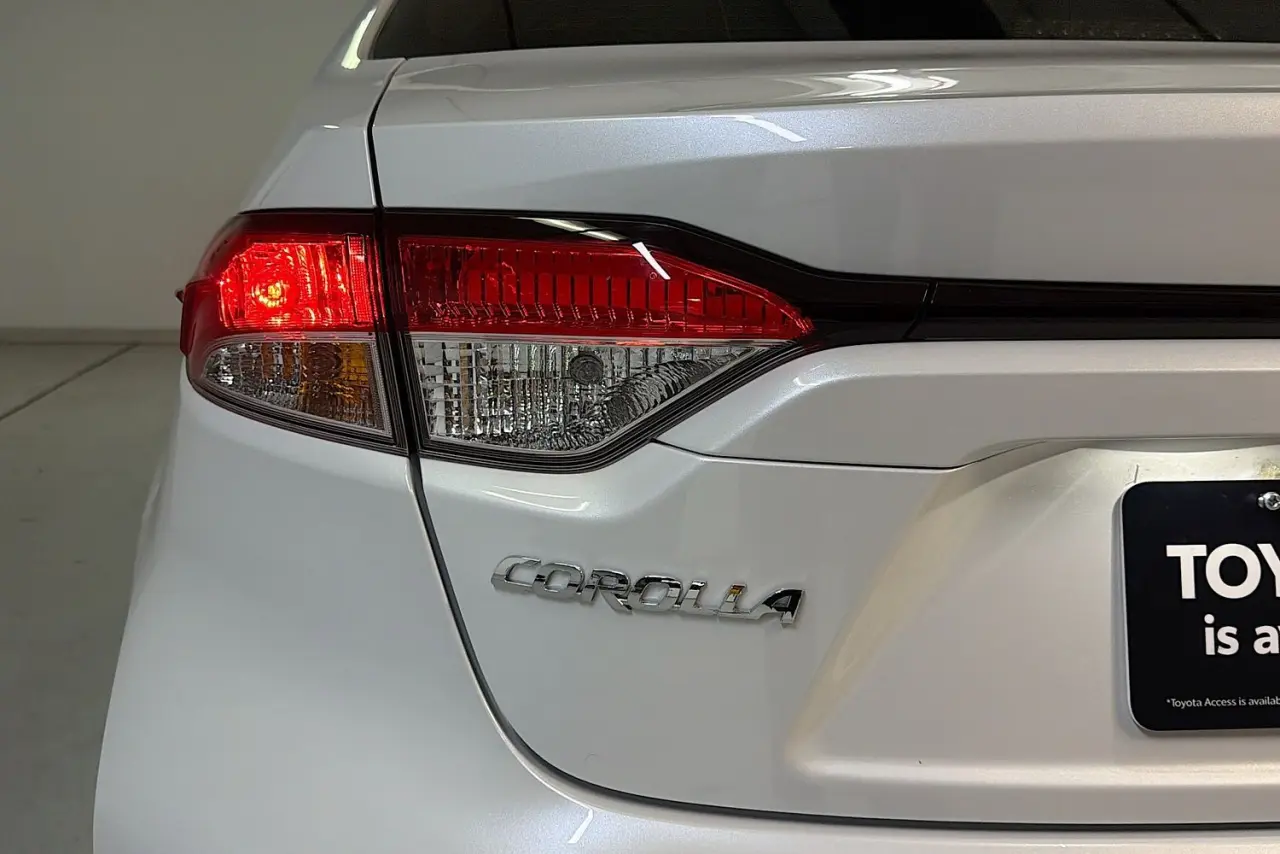 2025 Toyota Corolla Gallery Image 8