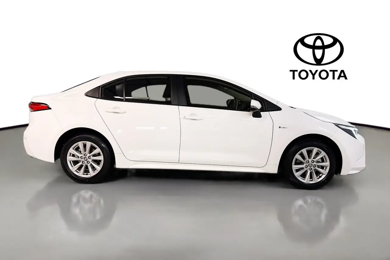 2025 Toyota Corolla Gallery Image 11