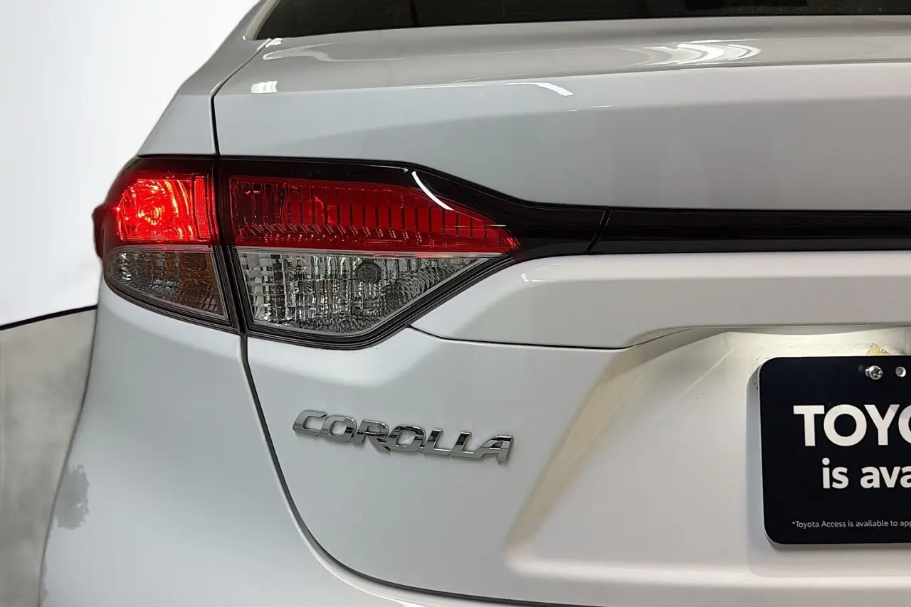 2025 Toyota Corolla Gallery Image 8