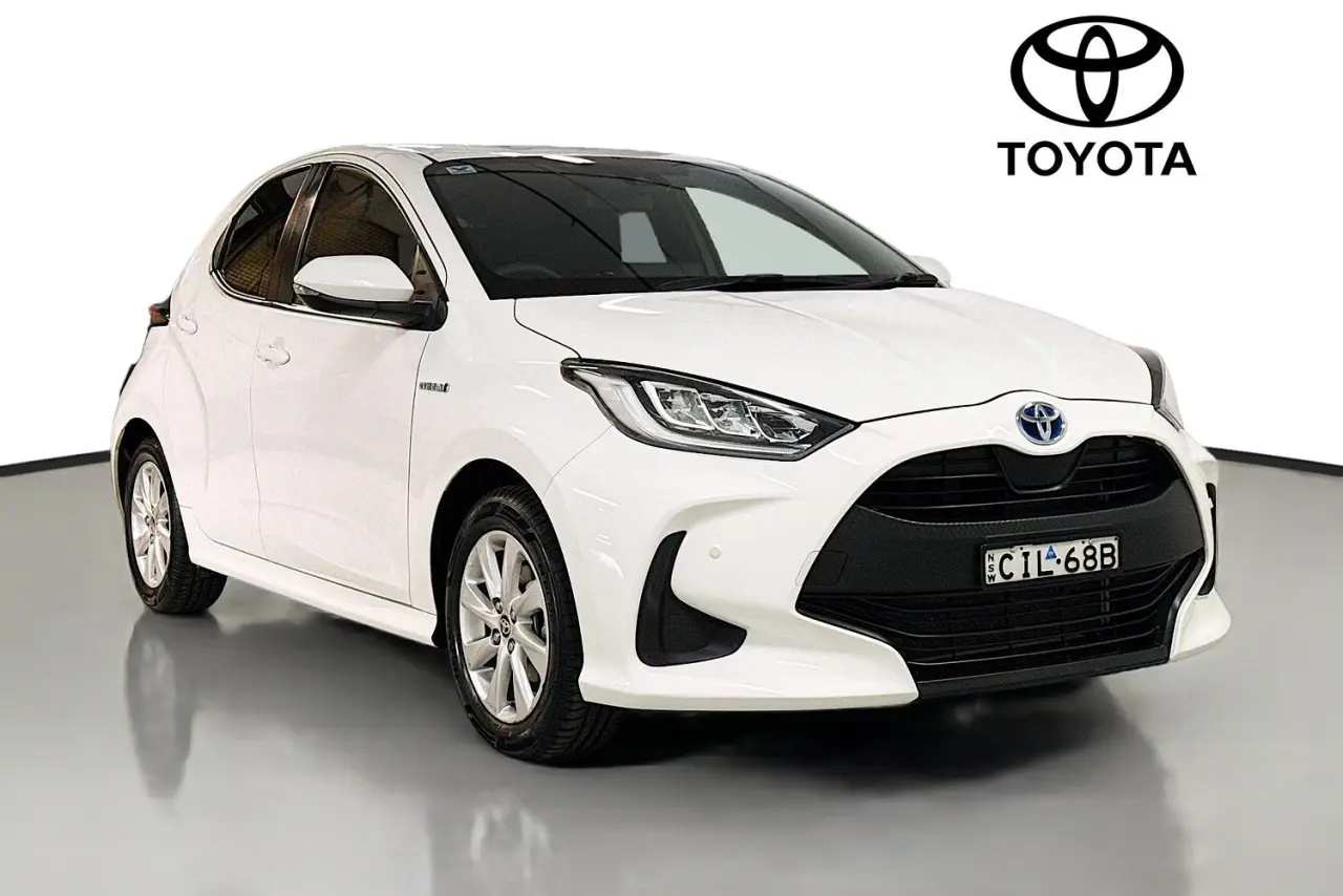 2021 Toyota Yaris Gallery Image 1