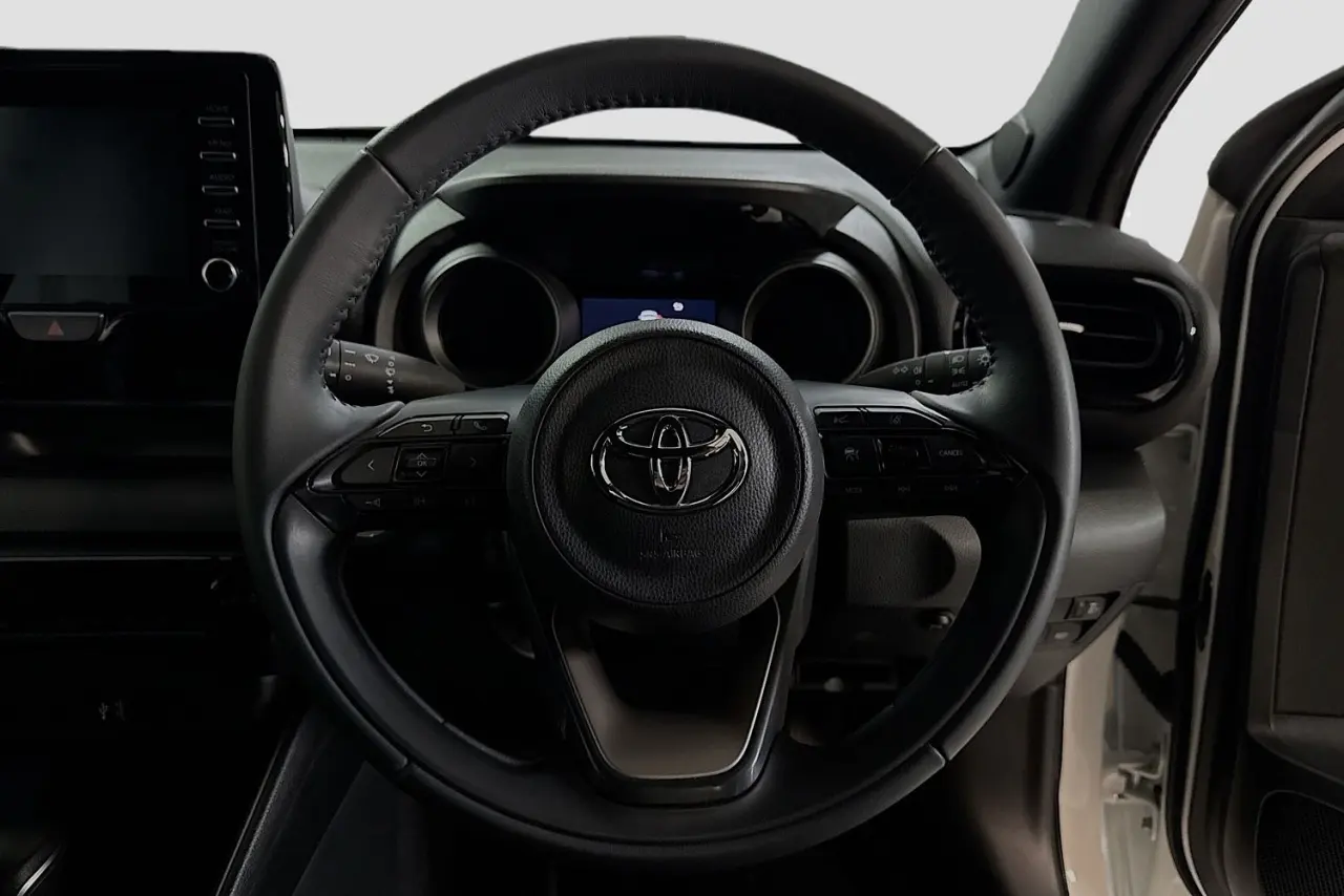 2021 Toyota Yaris Gallery Image 21