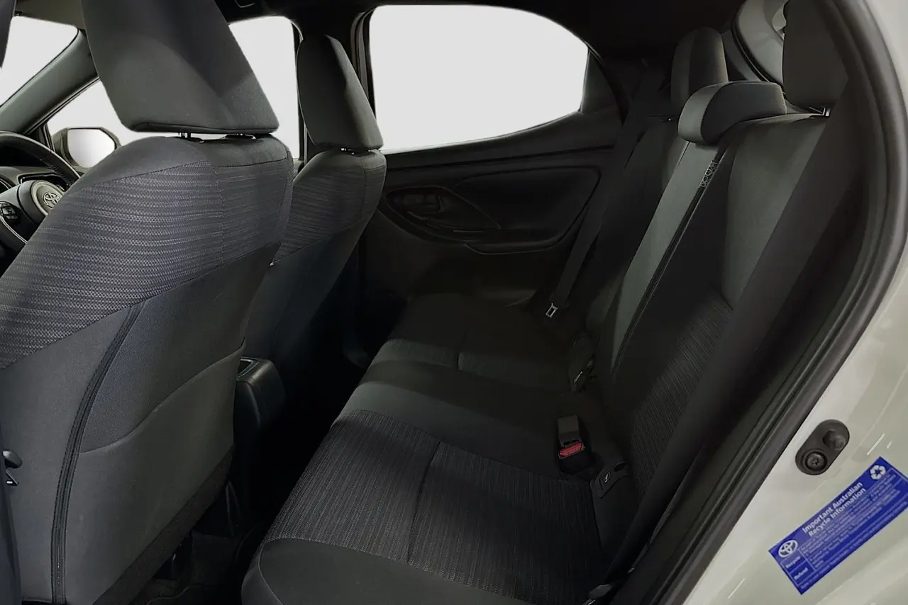 2021 Toyota Yaris Gallery Image 26