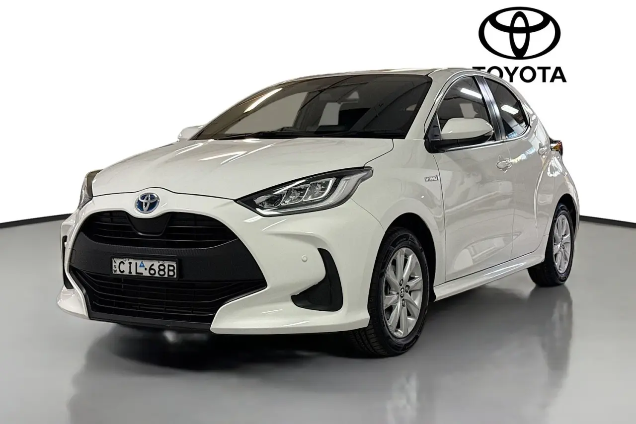 2021 Toyota Yaris Gallery Image 4