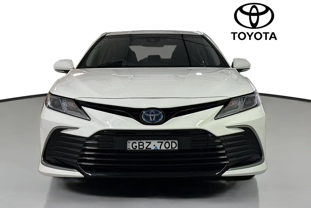 2023 Toyota Camry Gallery Image 2