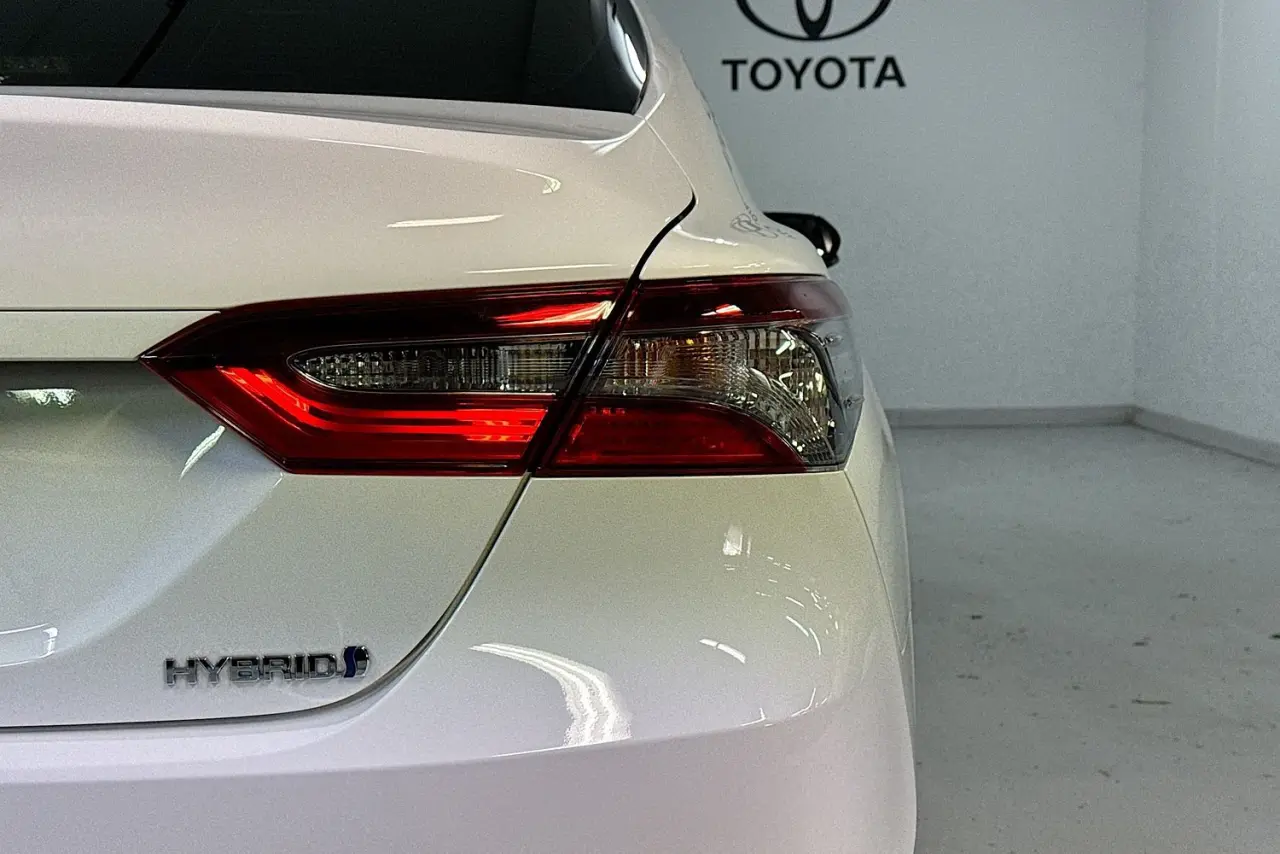 2023 Toyota Camry Gallery Image 9