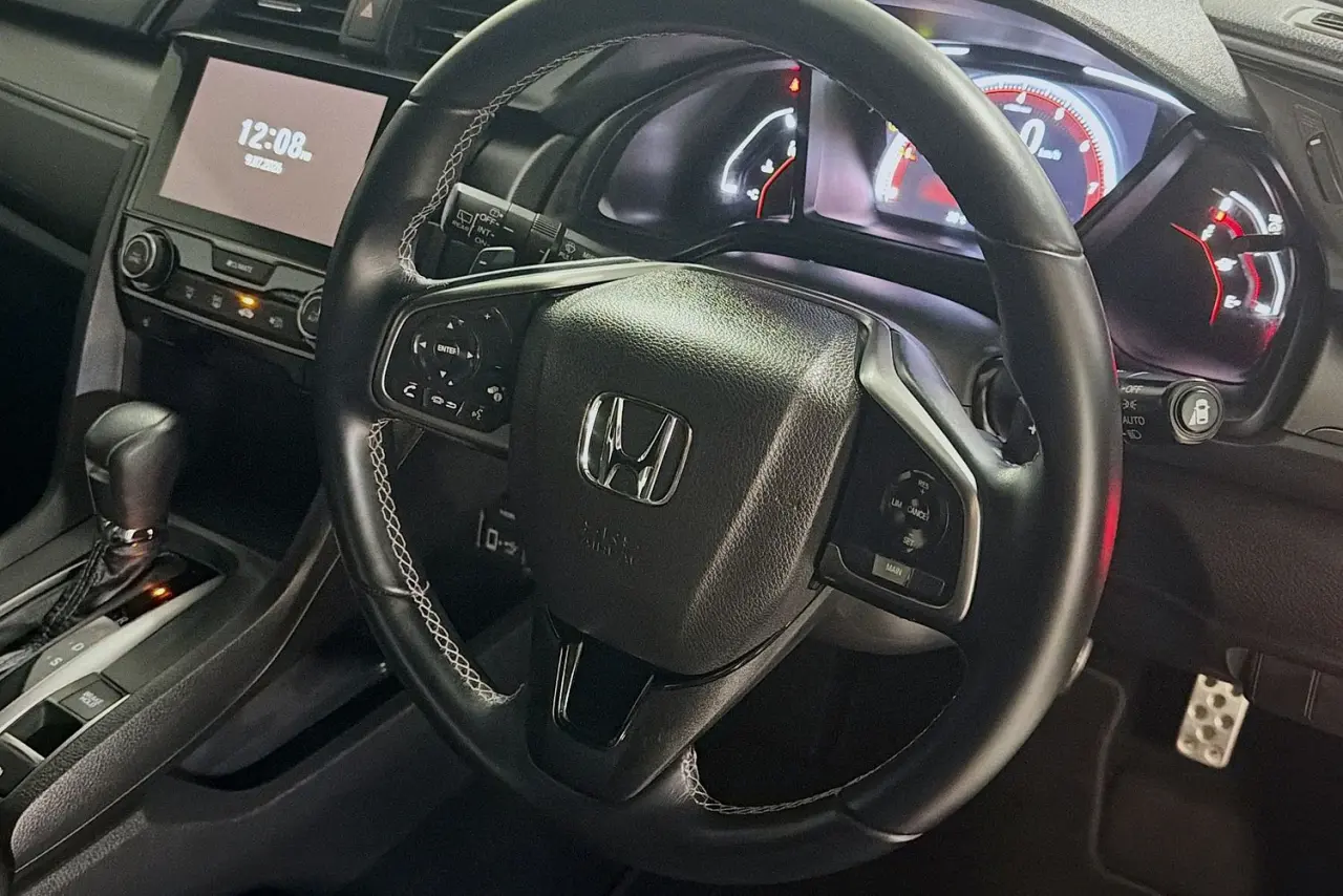 2019 Honda Civic Gallery Image 14