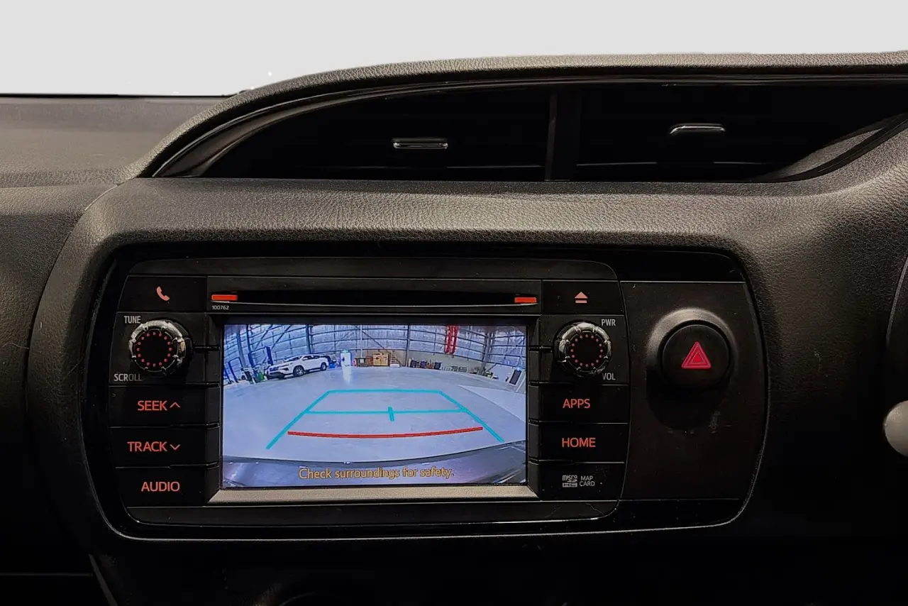 2020 Toyota Yaris Gallery Image 16