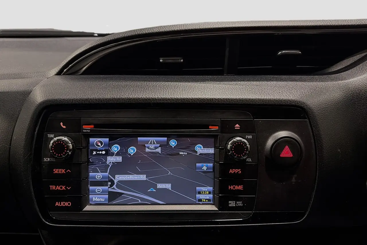 2020 Toyota Yaris Gallery Image 17