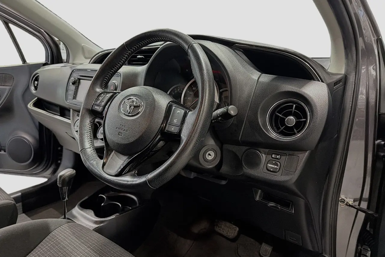 2020 Toyota Yaris Gallery Image 23