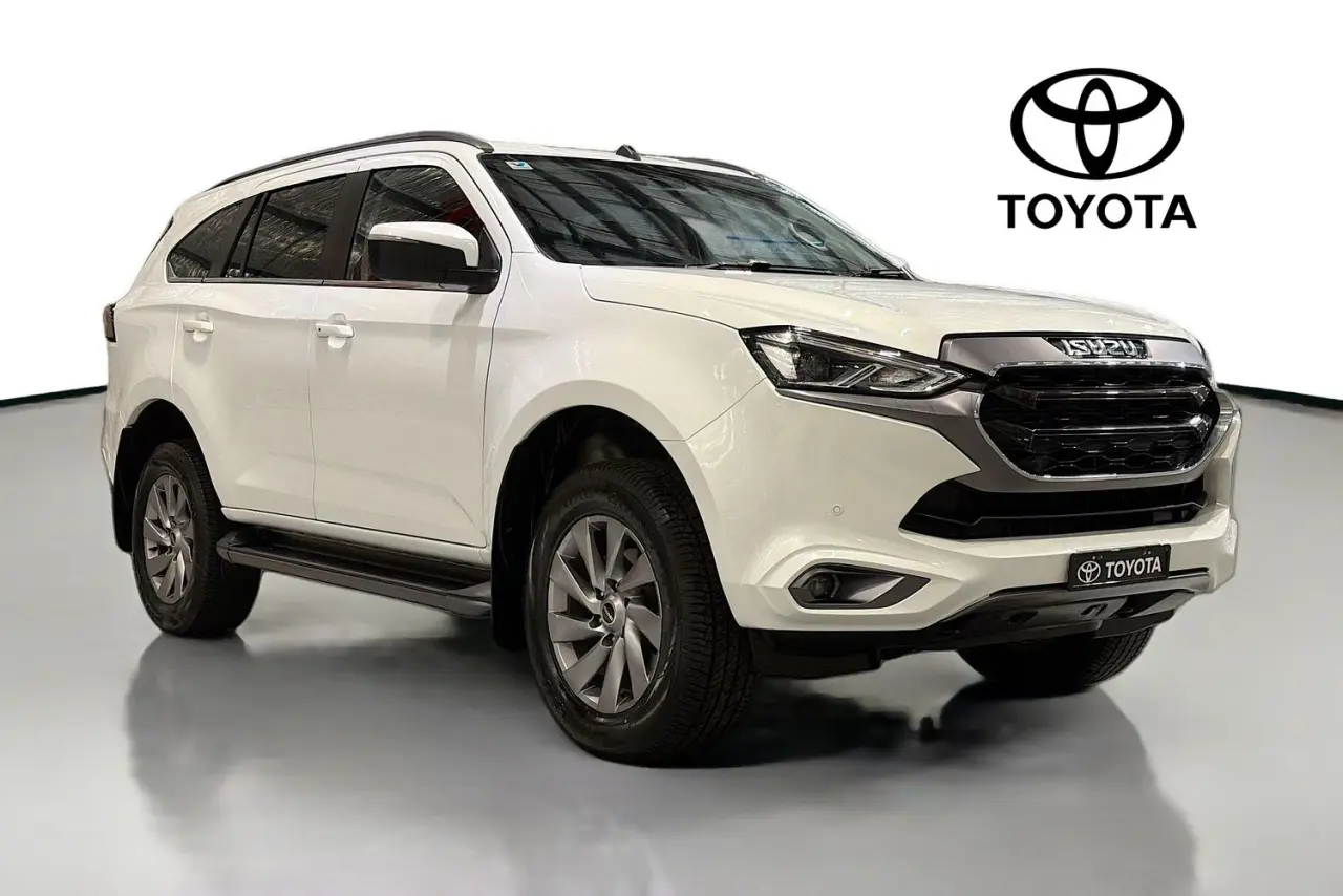 2024 Isuzu MU-X Gallery Image 1