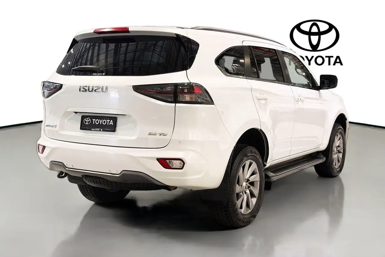 2024 Isuzu MU-X Gallery Image 10