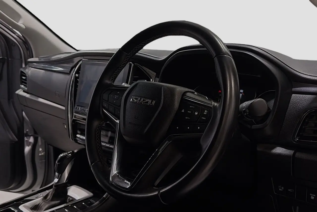 2024 Isuzu MU-X Gallery Image 14