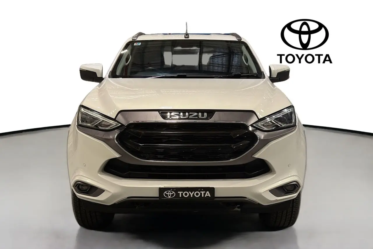2024 Isuzu MU-X Gallery Image 2