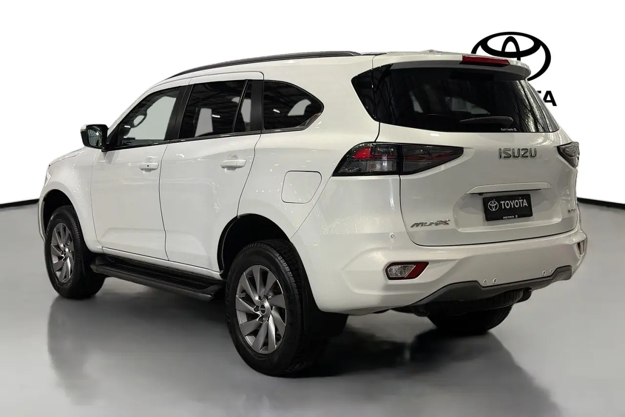 2024 Isuzu MU-X Gallery Image 6