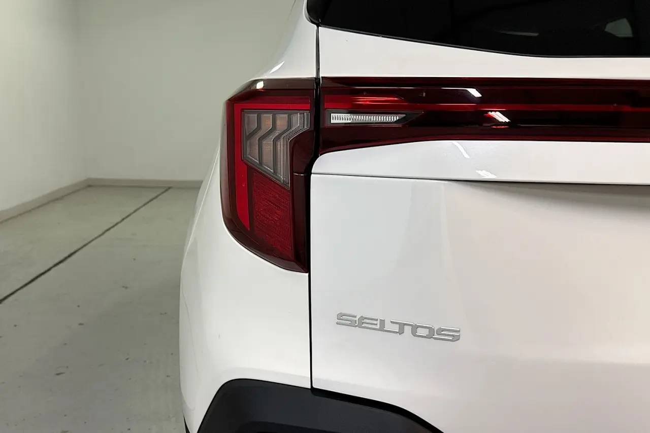 2025 Kia Seltos Gallery Image 8