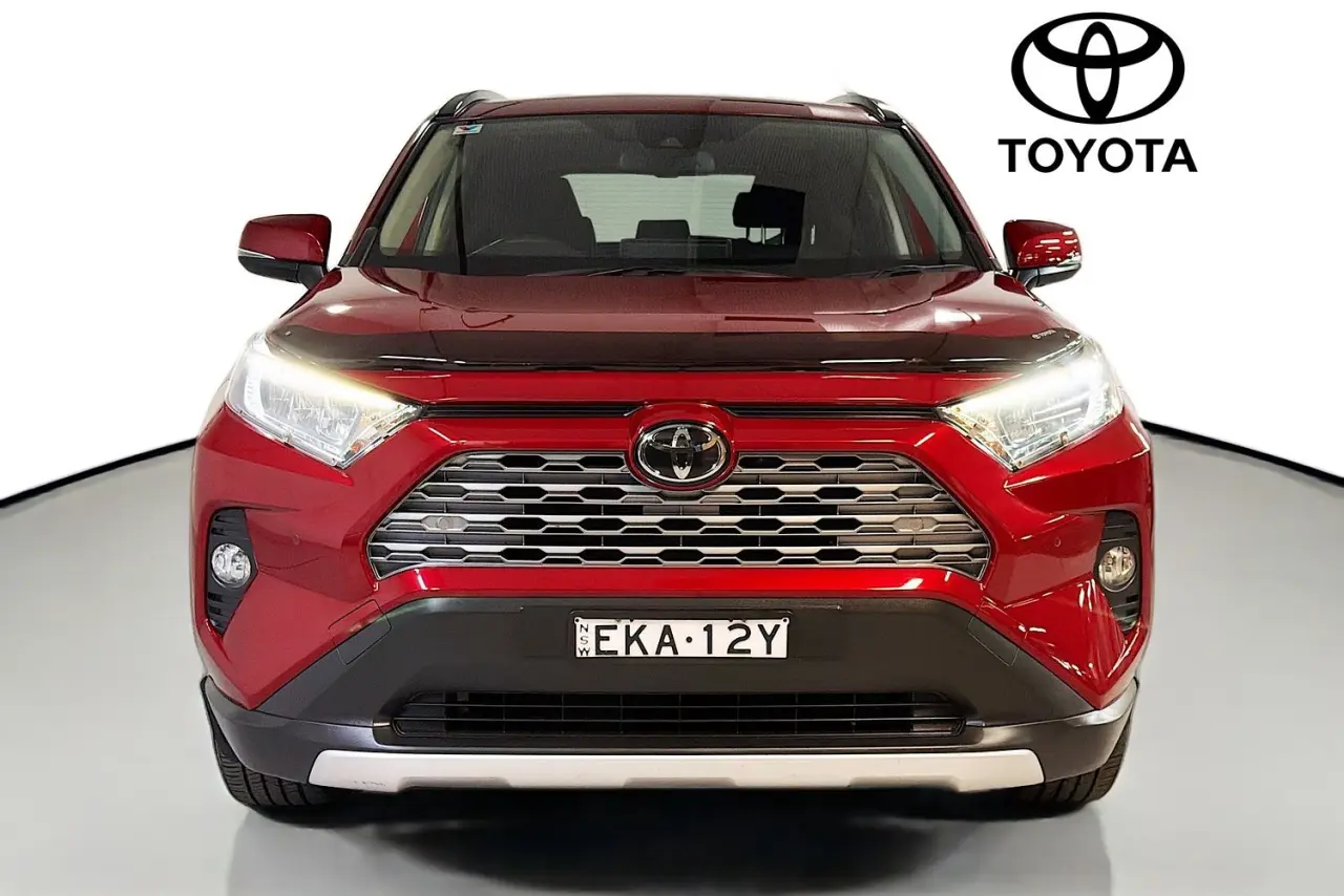 2020 Toyota RAV4 Gallery Image 2