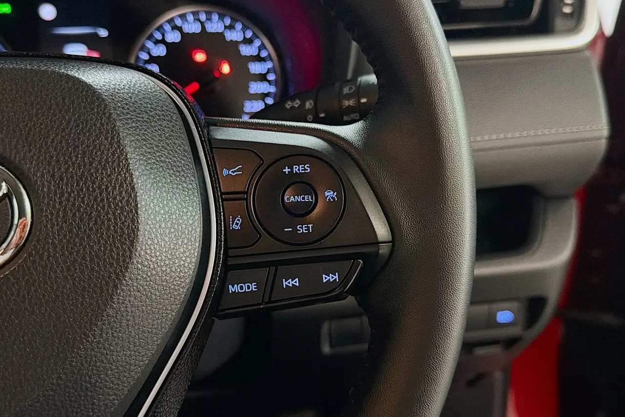 2020 Toyota RAV4 Gallery Image 20