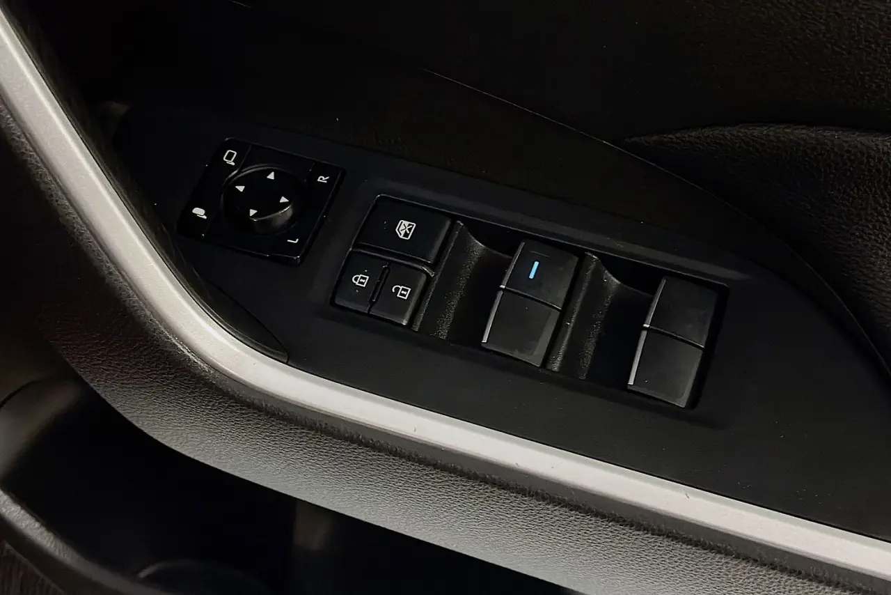 2020 Toyota RAV4 Gallery Image 24