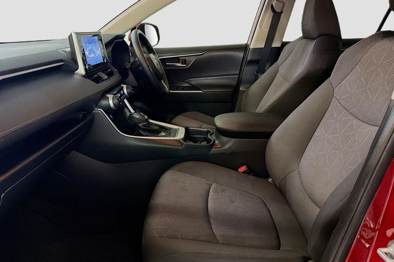 2020 Toyota RAV4 Gallery Image 25
