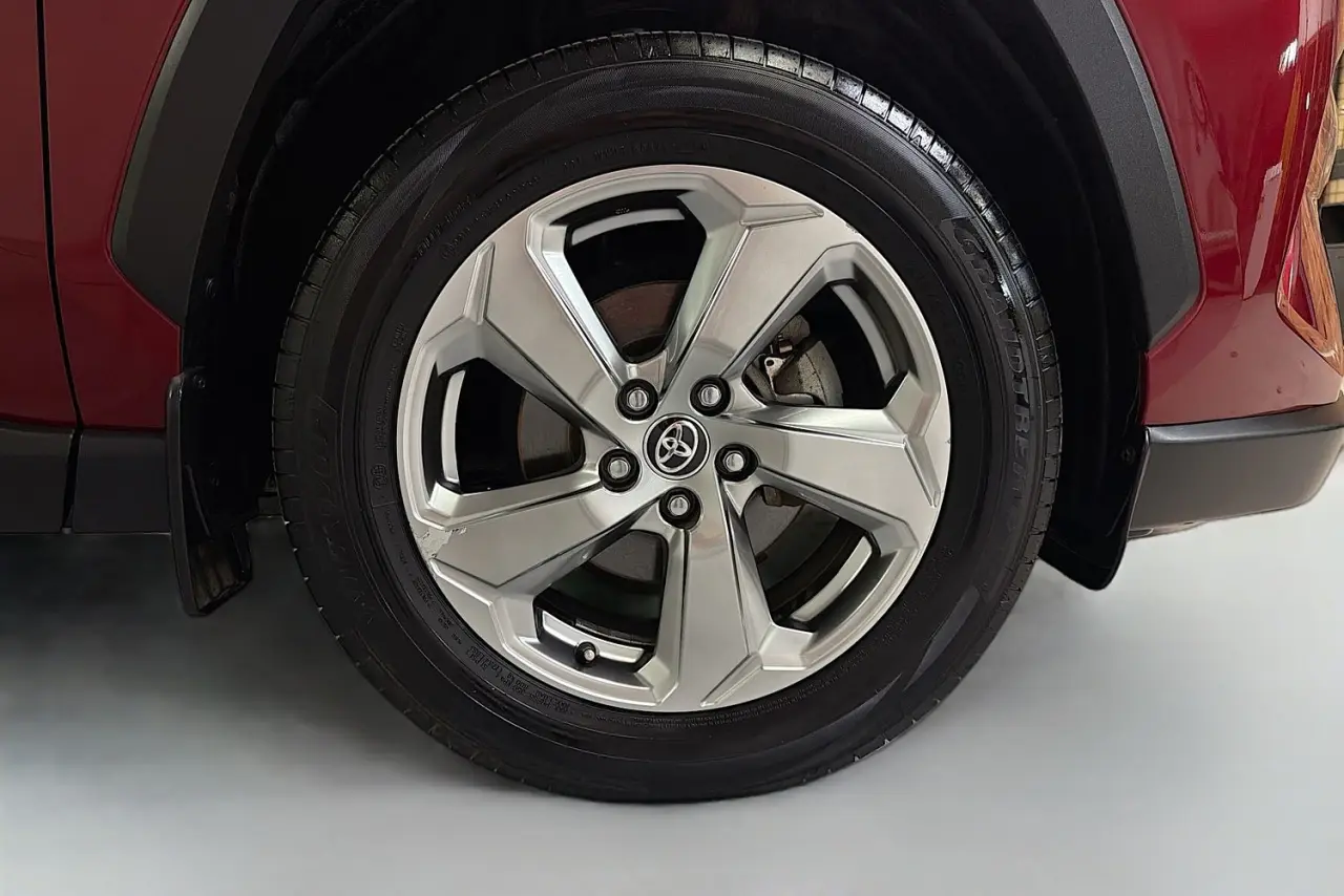 2020 Toyota RAV4 Gallery Image 28