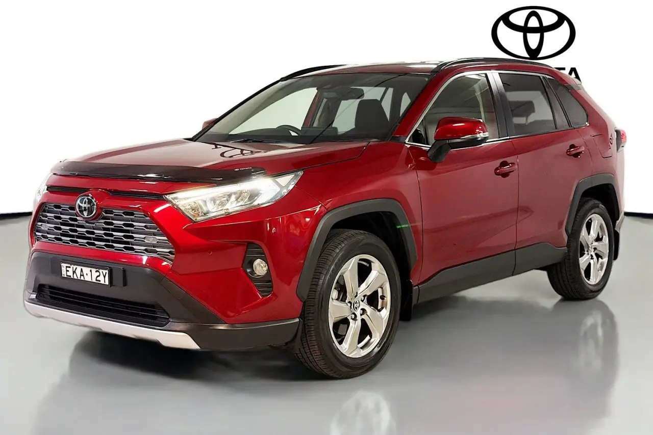 2020 Toyota RAV4 Gallery Image 4