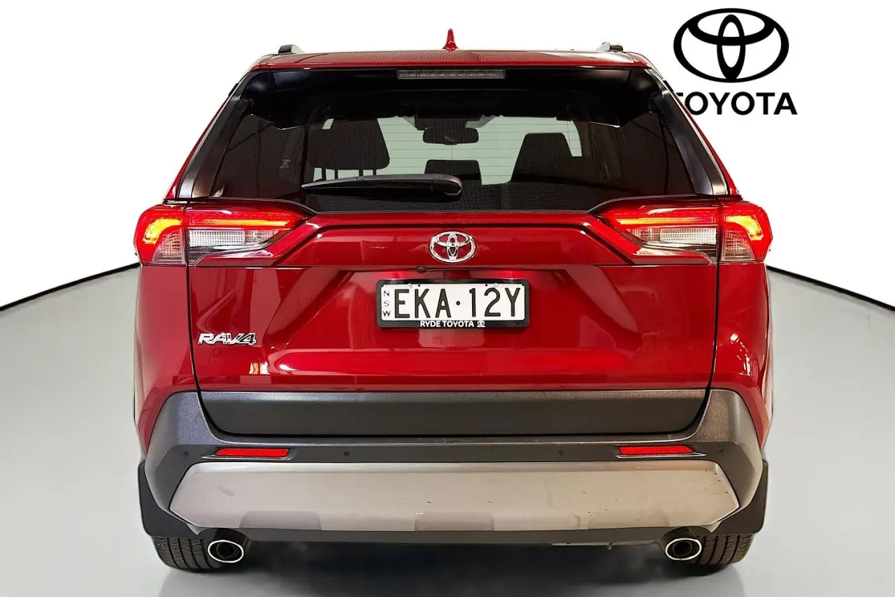 2020 Toyota RAV4 Gallery Image 7