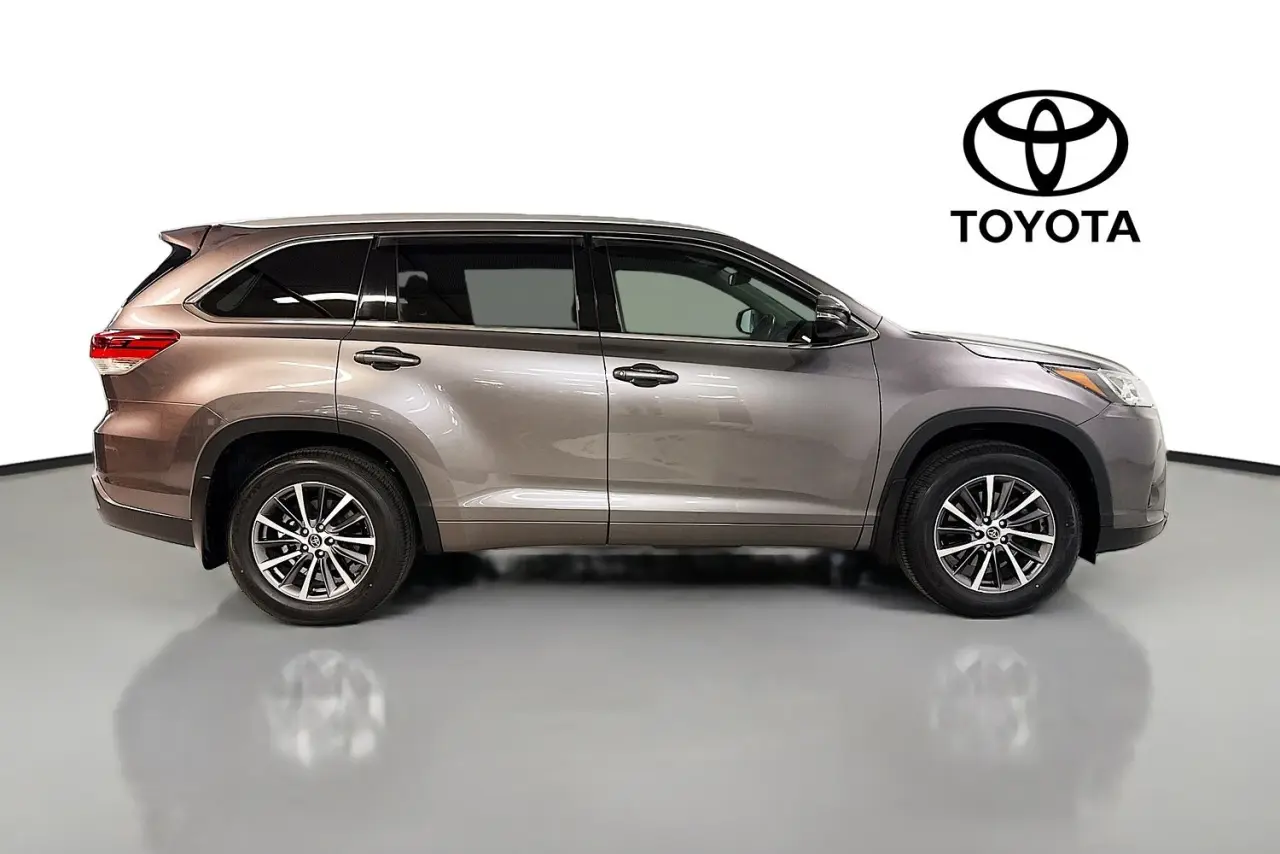 2018 Toyota Kluger Gallery Image 11
