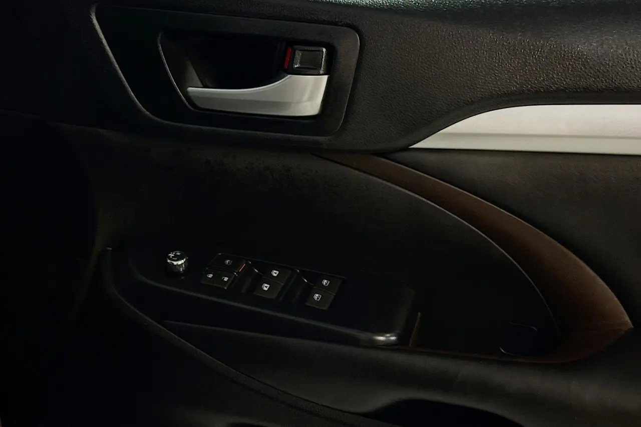 2018 Toyota Kluger Gallery Image 24