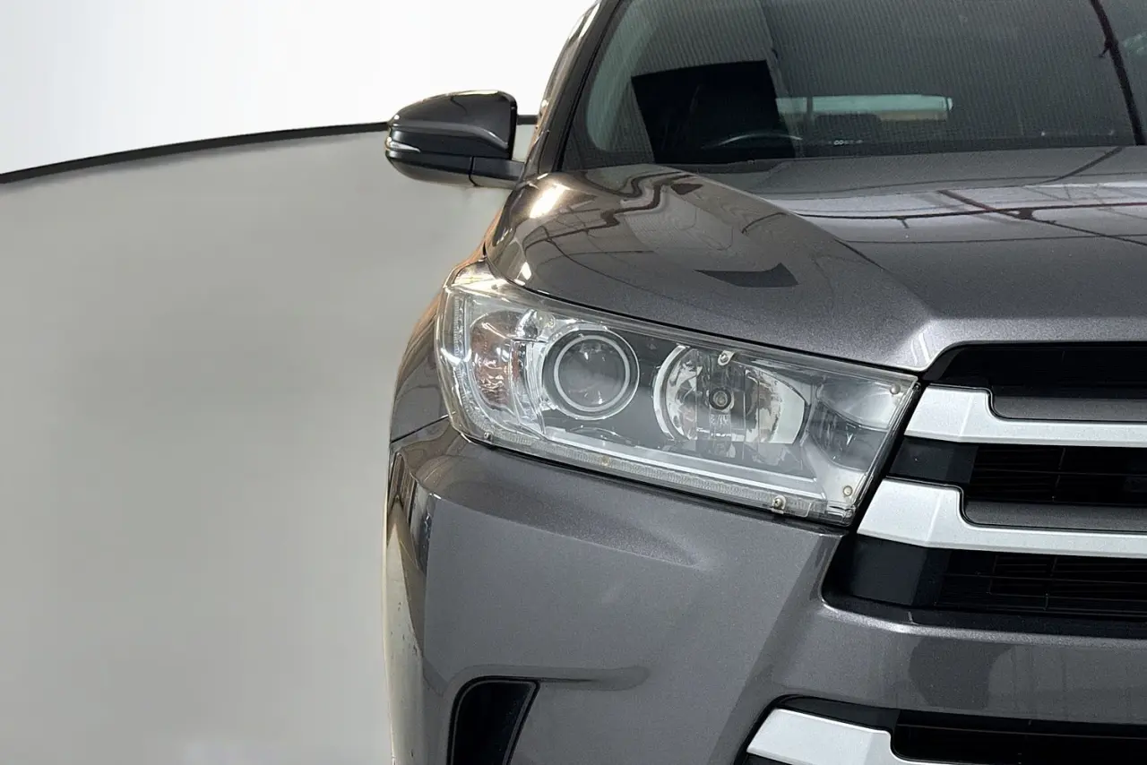2018 Toyota Kluger Gallery Image 3