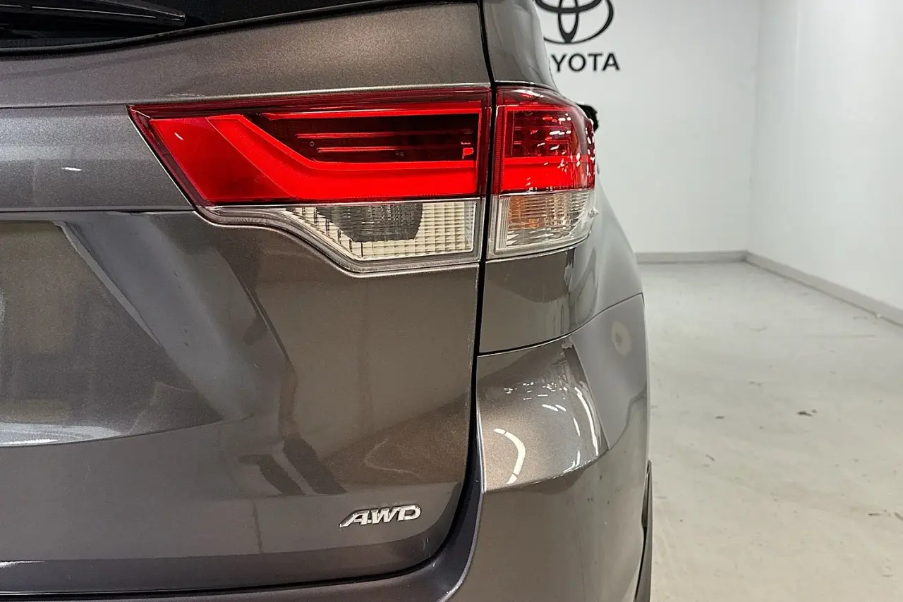 2018 Toyota Kluger Gallery Image 9