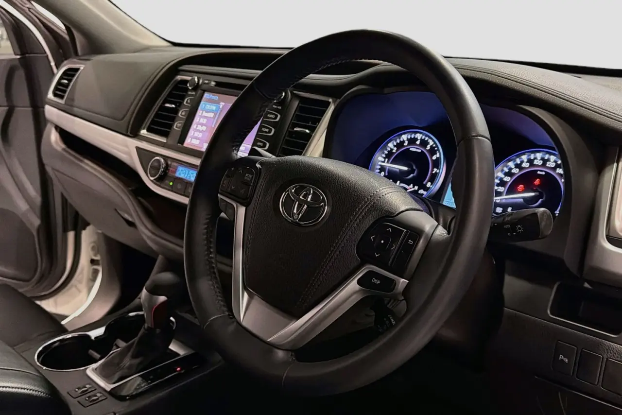 2016 Toyota Kluger Gallery Image 14