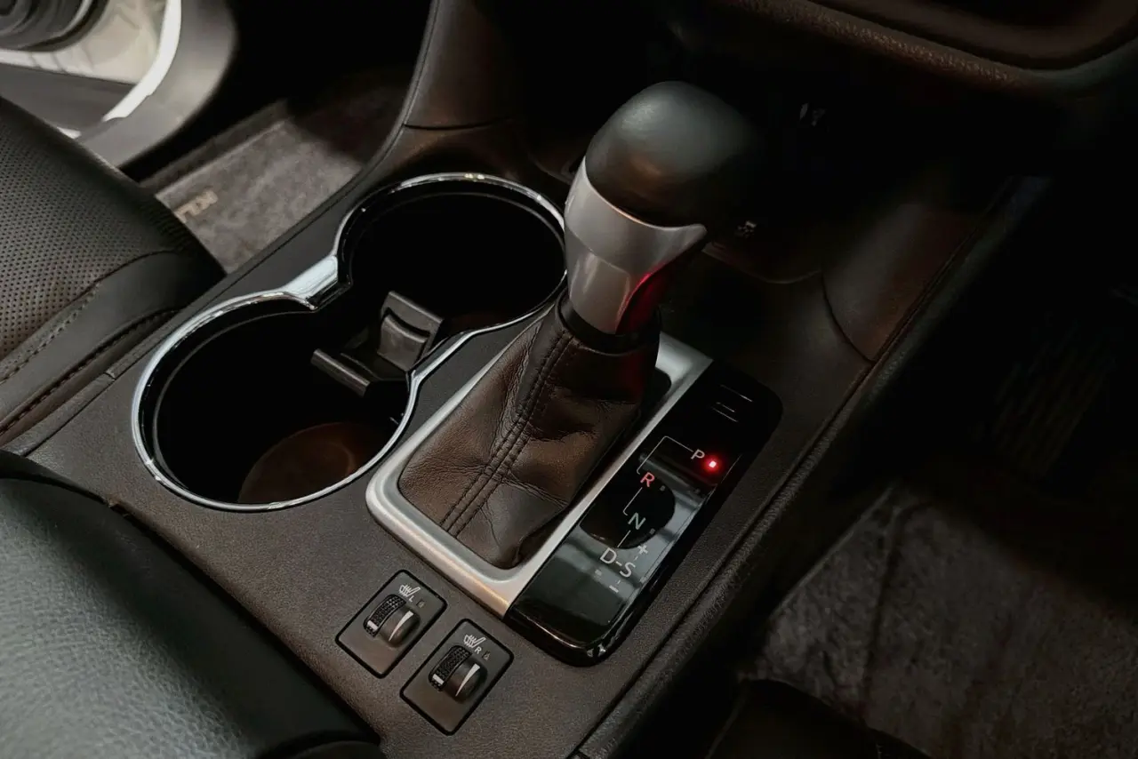 2016 Toyota Kluger Gallery Image 18