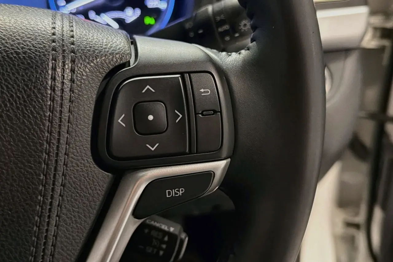 2016 Toyota Kluger Gallery Image 20