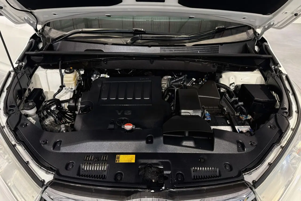 2016 Toyota Kluger Gallery Image 29