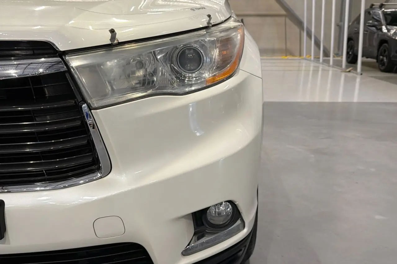 2016 Toyota Kluger Gallery Image 3