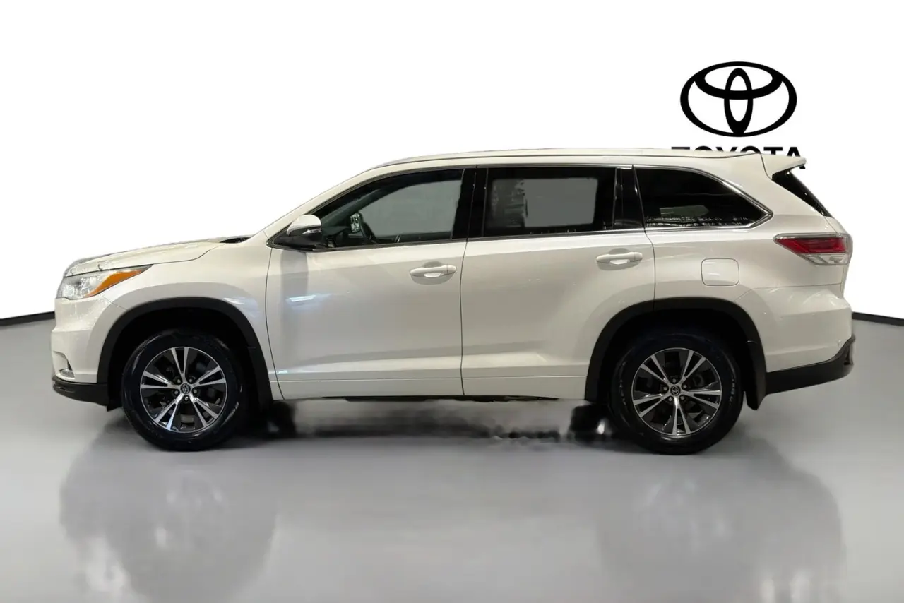 2016 Toyota Kluger Gallery Image 5