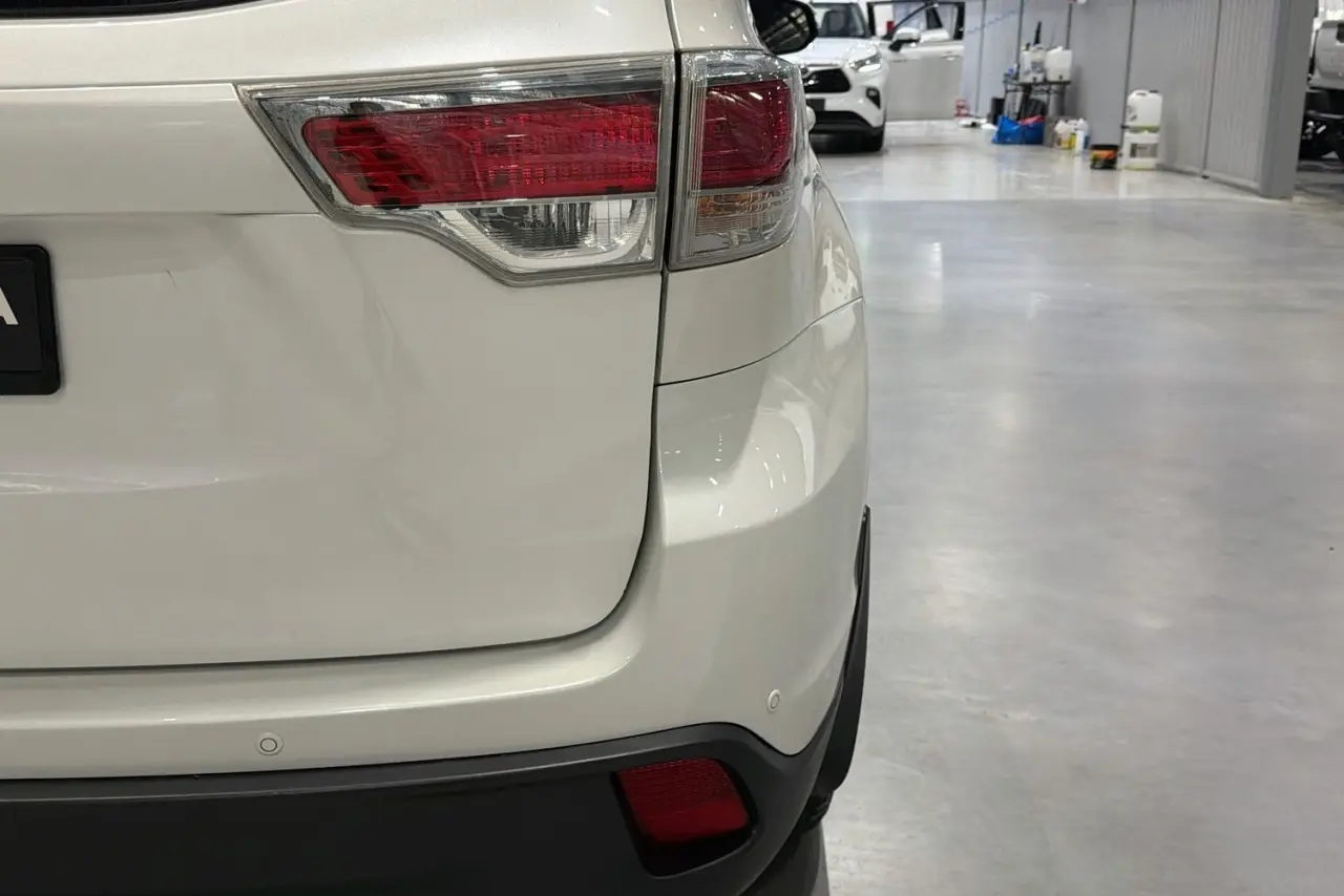 2016 Toyota Kluger Gallery Image 9