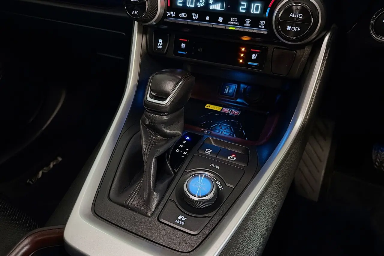 2023 Toyota RAV4 Gallery Image 18