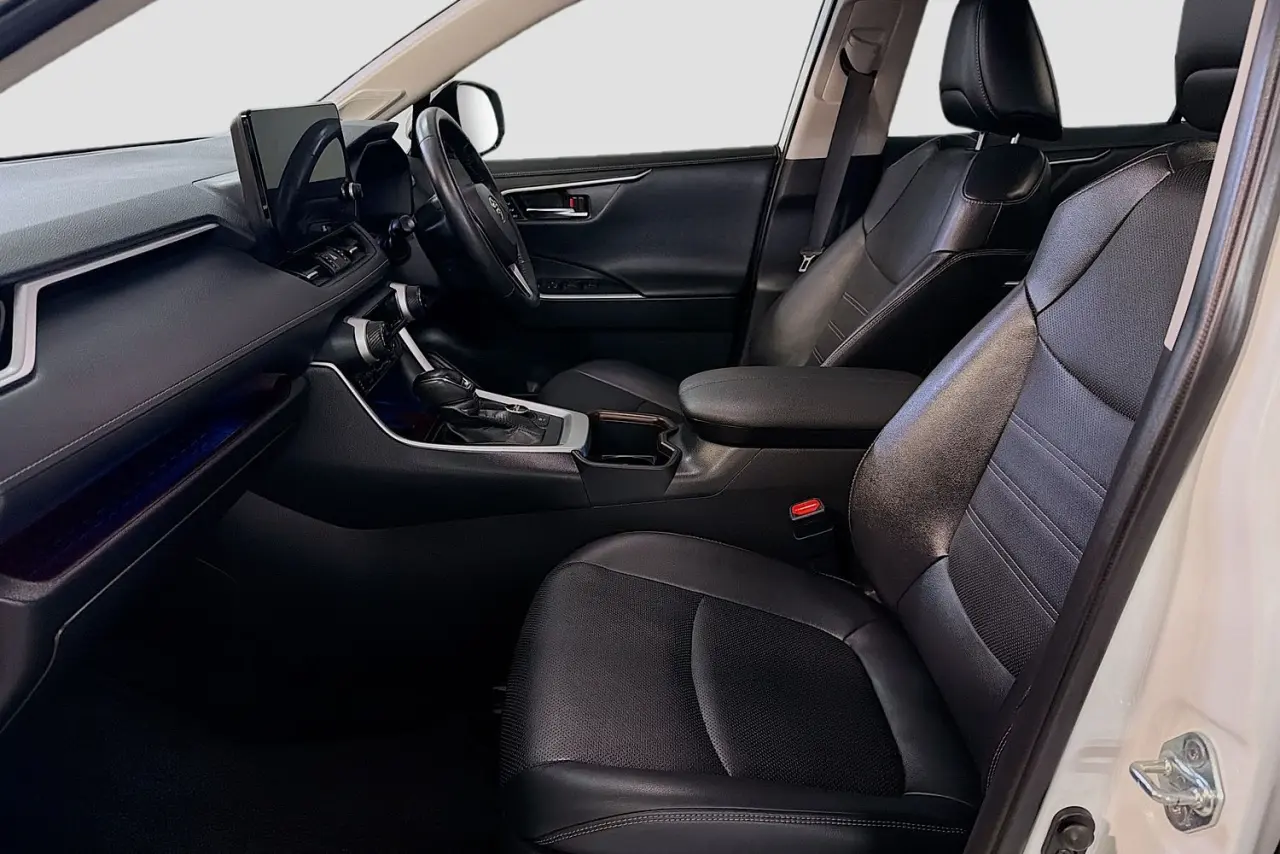 2023 Toyota RAV4 Gallery Image 25