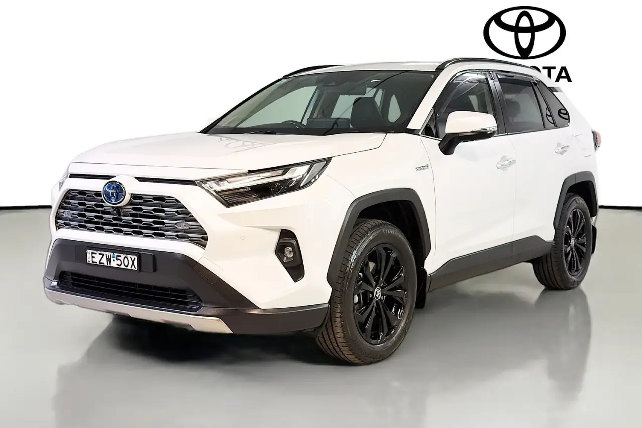 2023 Toyota RAV4 Gallery Image 4