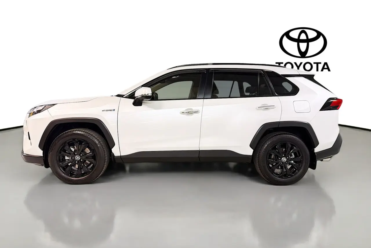 2023 Toyota RAV4 Gallery Image 5