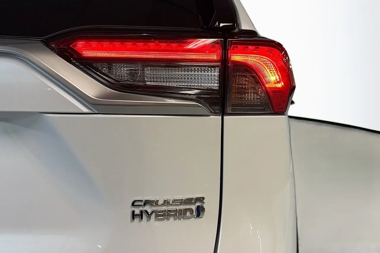 2023 Toyota RAV4 Gallery Image 9