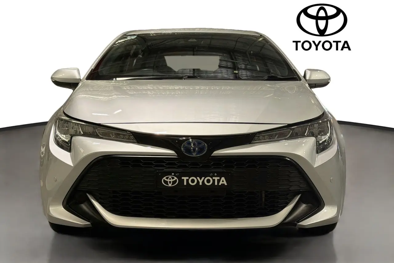 2021 Toyota Corolla Gallery Image 2
